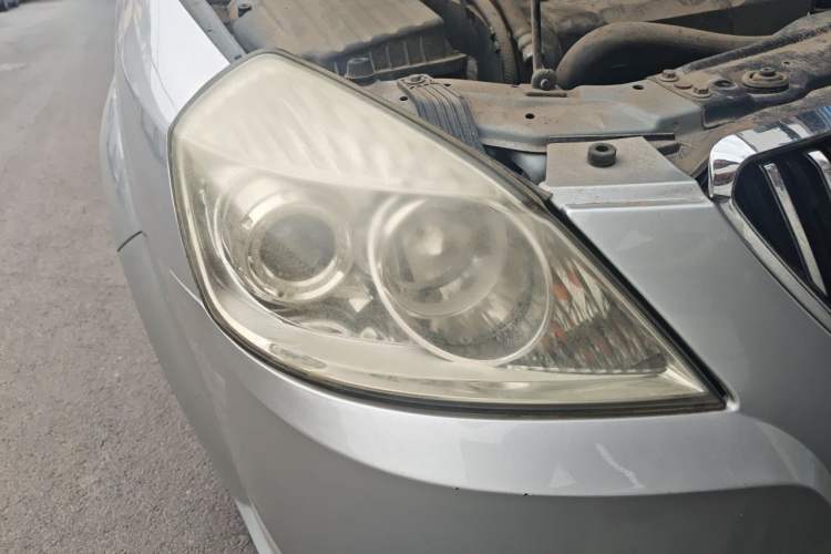 Used Buick Excelle 2011 1.6LX-AT Right Front Headlight