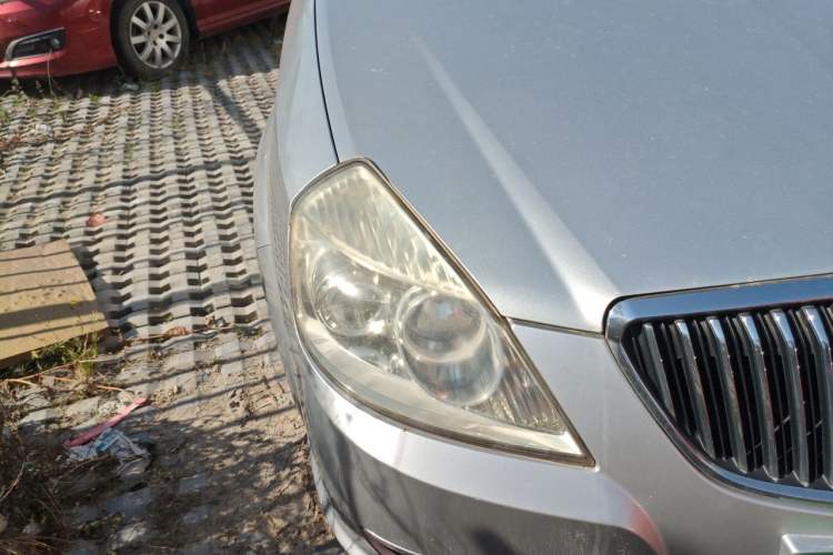 Used Buick Excelle 2011 1.6 LE-AT Right Front Headlight