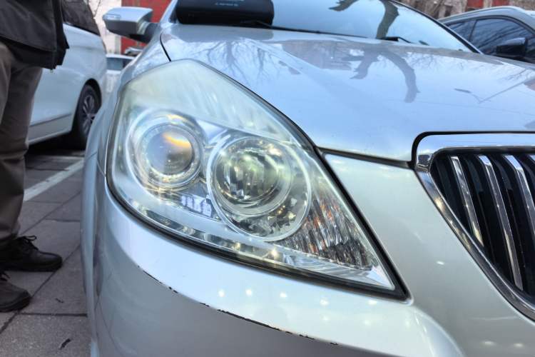 Used Buick Excelle 2011 1.6LX-AT Right Front Headlight
