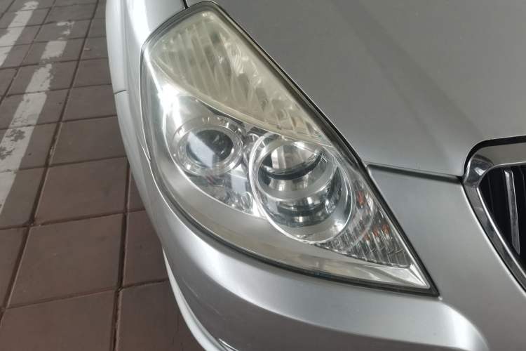 Used Buick Excelle 2011 1.6 LE-AT Right Front Headlight