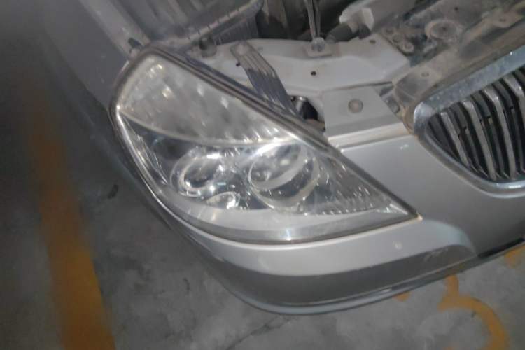 Used Buick Excelle 2011 1.6 LE-MT Right Front Headlight