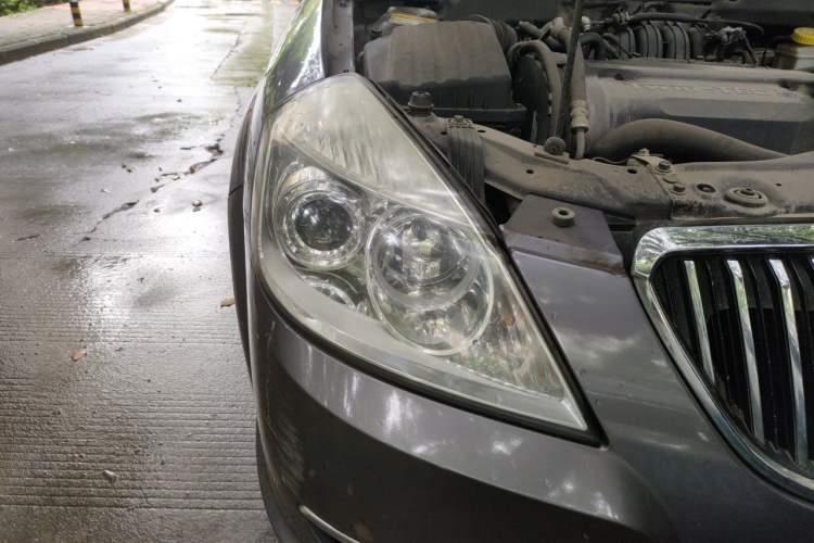 Used Buick Excelle 2011 1.6 LE-MT Right Front Headlight