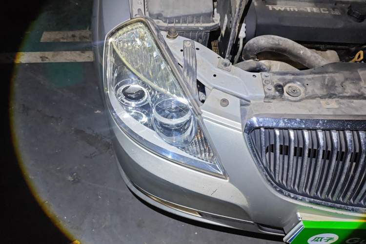 Used Buick Excelle 2011 1.6 LX-MT Right Front Headlight