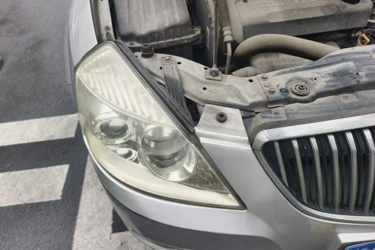 Used Buick Excelle 2011 1.6 LE-AT Right Front Headlight