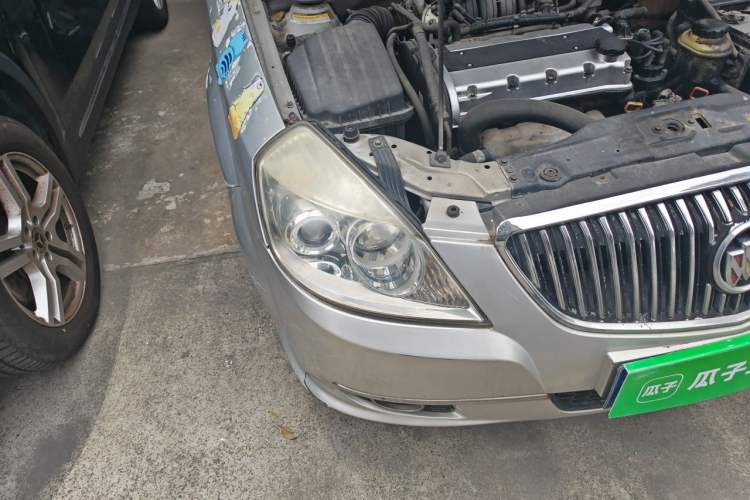 Used Buick Excelle 2011 1.6 LE-AT Right Front Headlight