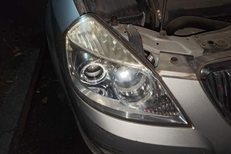 Used Buick Excelle 2011 1.6LX-AT Right Front Headlight