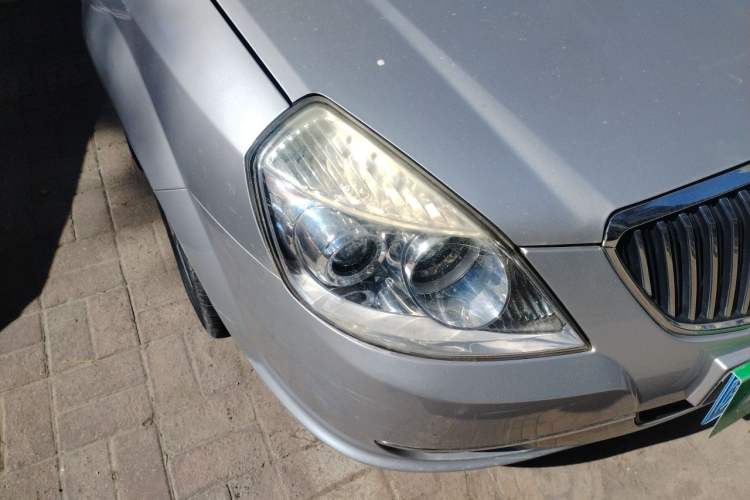Used Buick Excelle 2011 1.6 LE-MT Right Front Headlight