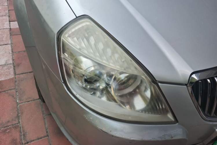 Used Buick Excelle 2011 1.6 LX-MT Right Front Headlight