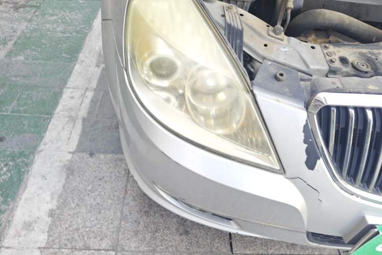 Used Buick Excelle 2011 1.6 LE-AT Right Front Headlight
