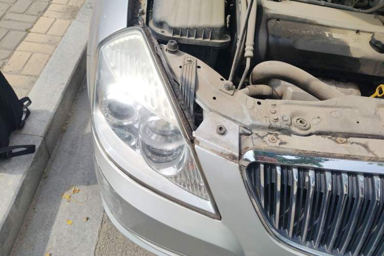 Used Buick Excelle 2011 1.6LX-AT Right Front Headlight