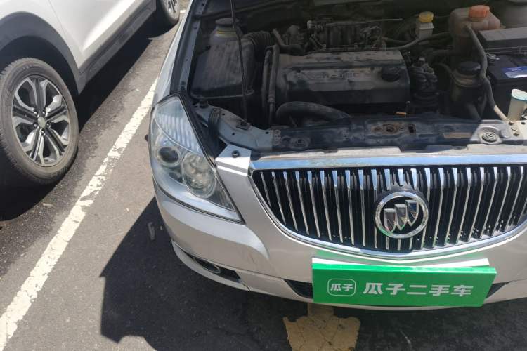 Used Buick Excelle 2011 1.6 LX-MT Right Front Headlight
