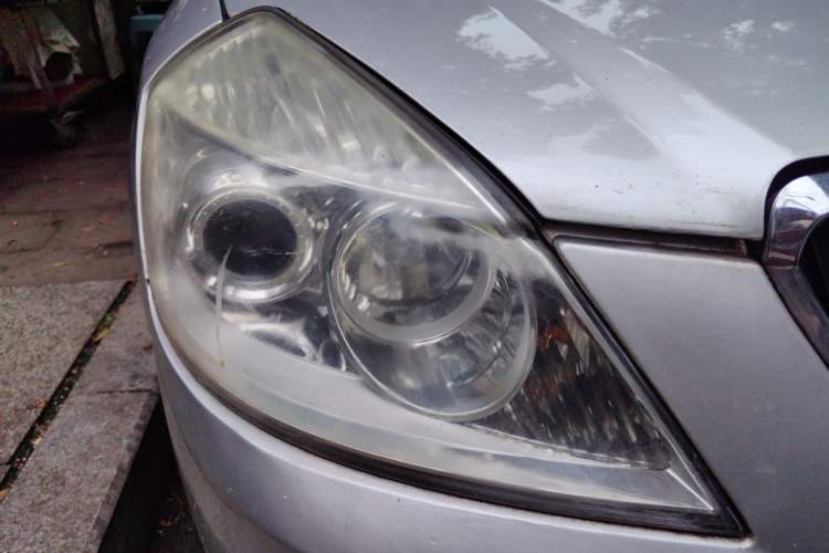 Used Buick Excelle 2011 1.6 LE-MT Right Front Headlight