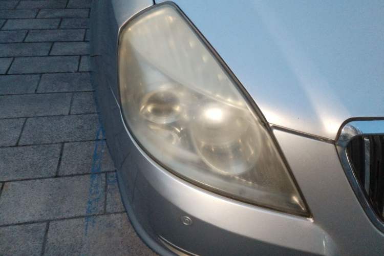 Used Buick Excelle 2011 1.6LX-AT Right Front Headlight
