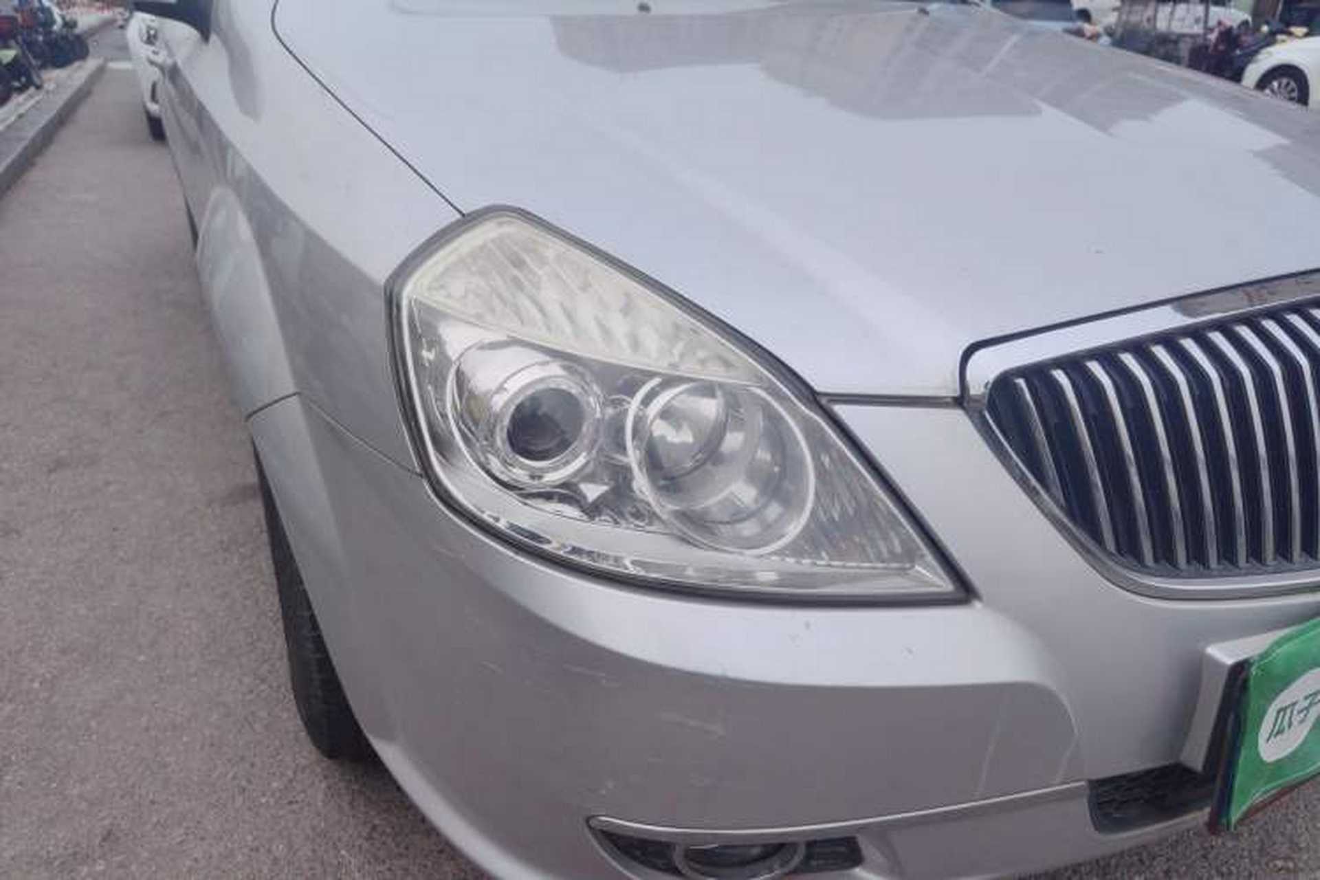Used Buick Excelle 2011 1.6 LX-MT Right Front Headlight