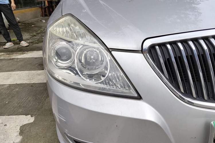 Used Buick Excelle 2011 1.6LX-AT Right Front Headlight