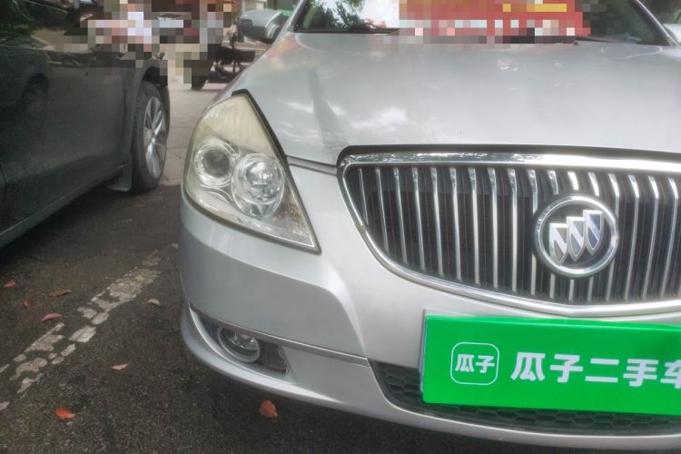 Used Buick Excelle 2011 1.6LX-AT Right Front Headlight