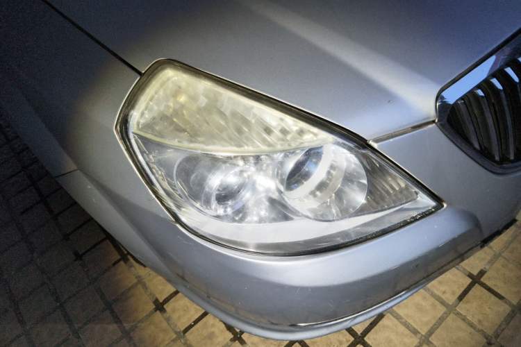 Used Buick Excelle 2011 1.6LX-AT Right Front Headlight
