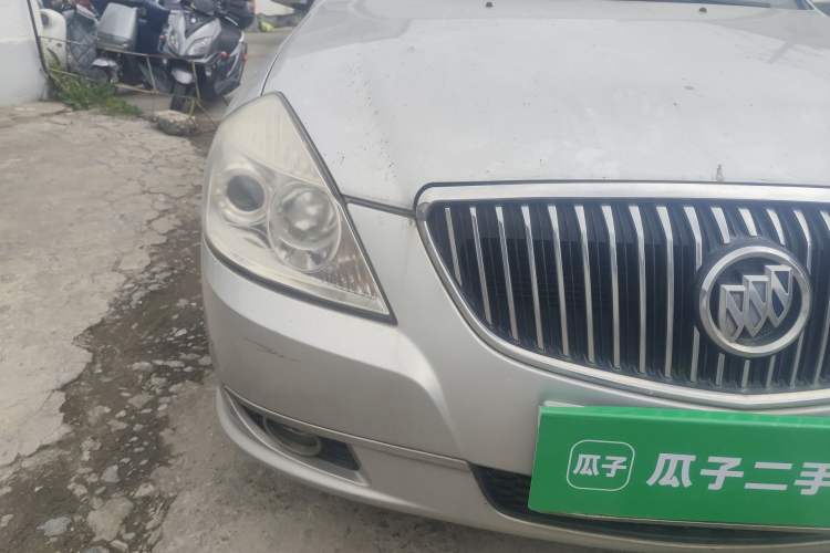 Used Buick Excelle 2011 1.6LX-AT Right Front Headlight