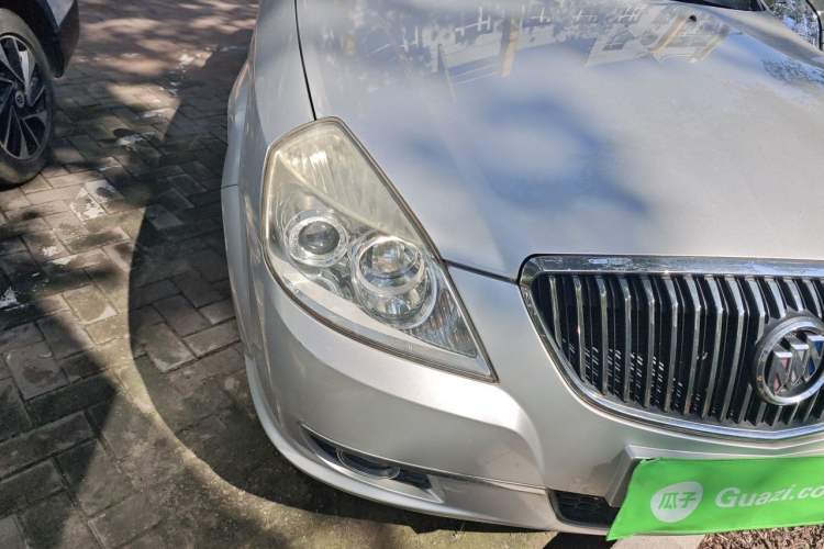 Used Buick Excelle 2011 1.6 LX-MT Right Front Headlight