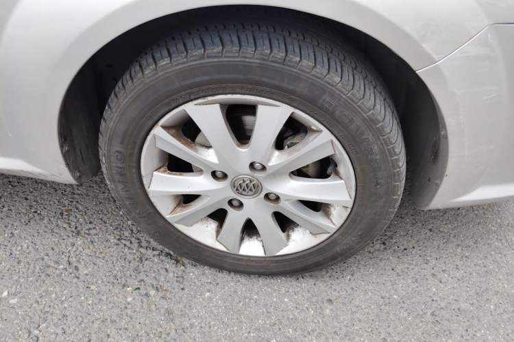 Used Buick Excelle 2011 1.6 LE-AT Right Front Wheel Hub