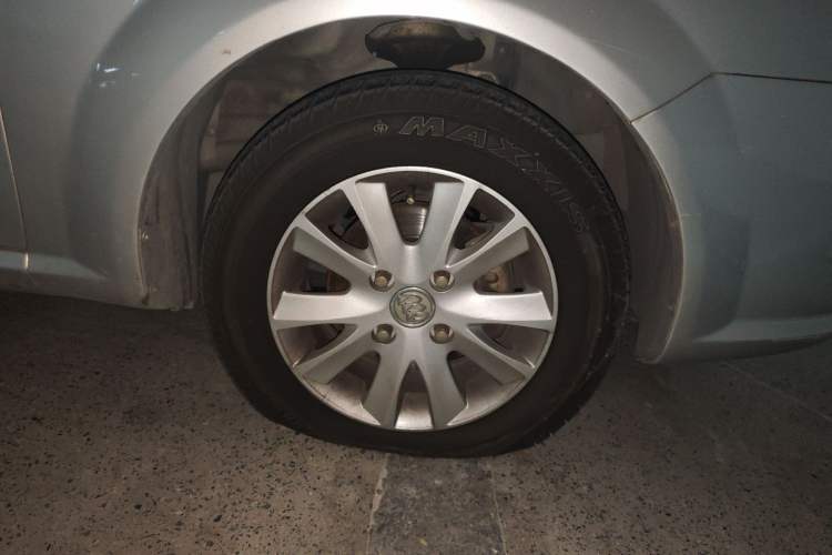 Used Buick Excelle 2011 1.6 LX-MT Right Front Wheel Hub