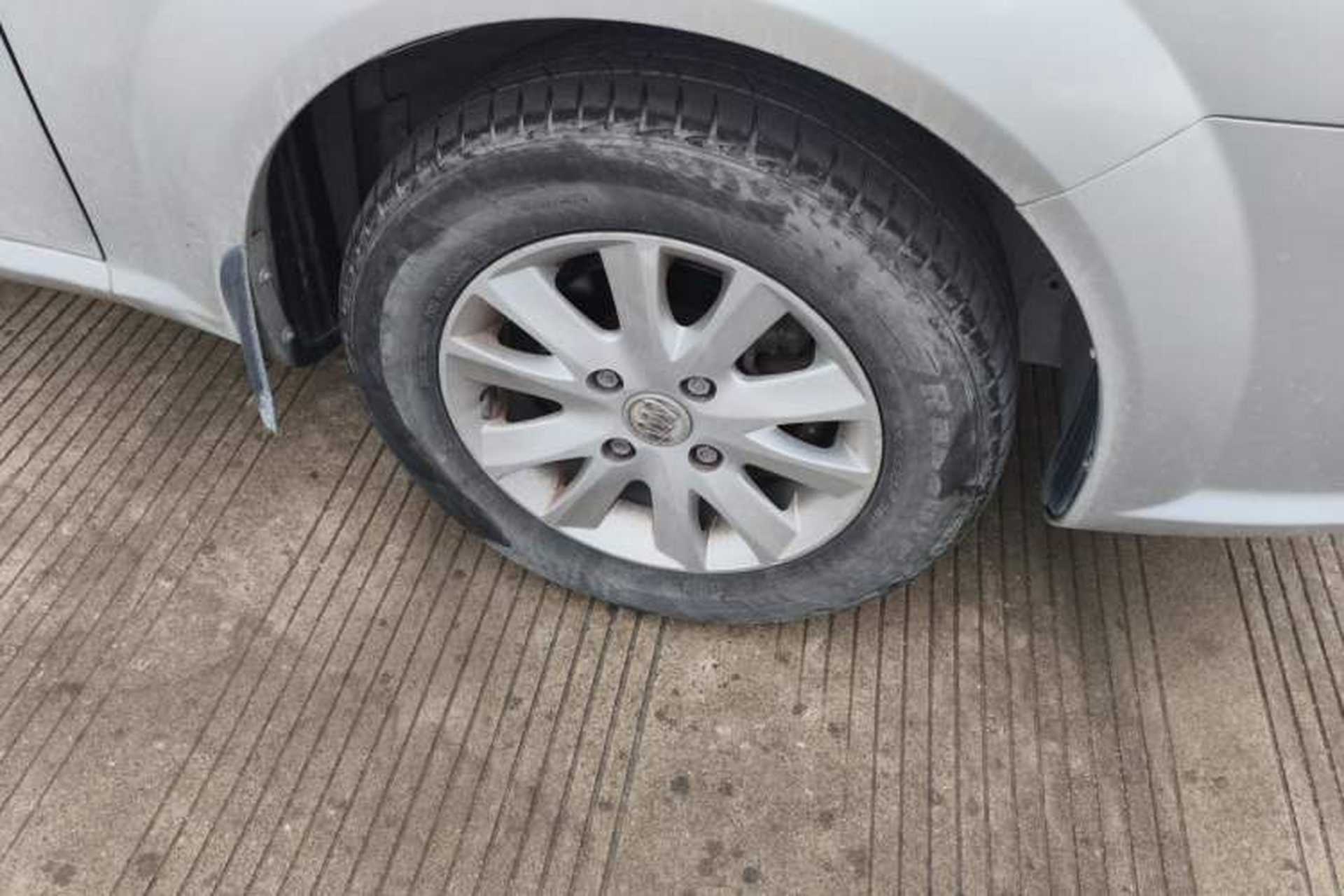 Used Buick Excelle 2011 1.6LX-AT Right Front Wheel Hub