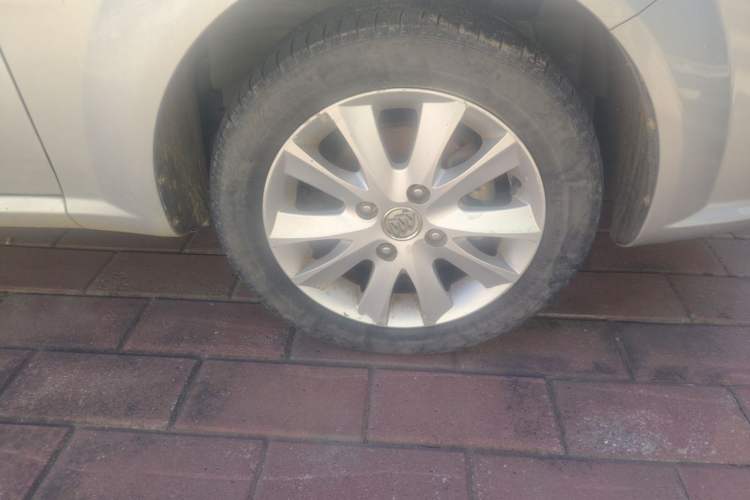 Used Buick Excelle 2011 1.6 LE-MT Right Front Wheel Hub