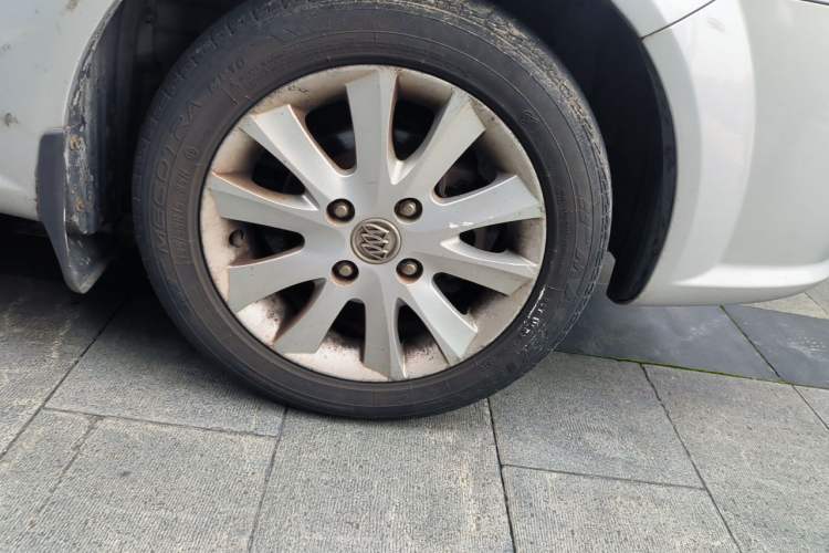 Used Buick Excelle 2011 1.6 LE-MT Right Front Wheel Hub