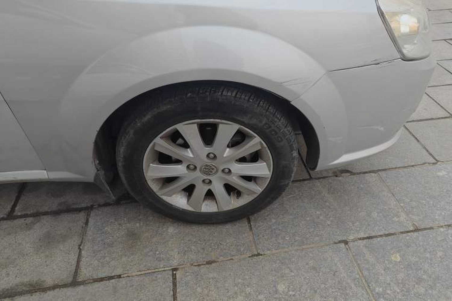 Used Buick Excelle 2011 1.6 LE-AT Right Front Wheel Hub