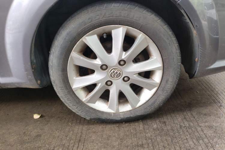 Used Buick Excelle 2011 1.6 LE-MT Right Front Wheel Hub