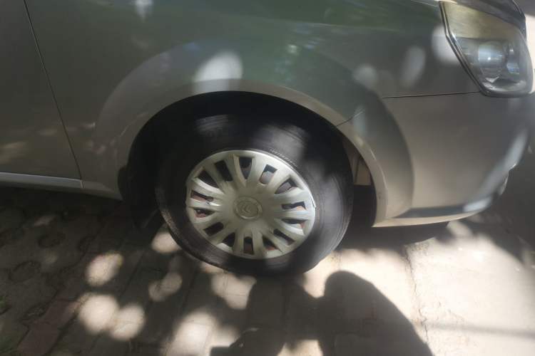 Used Buick Excelle 2011 1.6LX-AT Right Front Wheel Hub