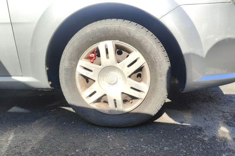 Used Buick Excelle 2011 1.6 LX-MT Right Front Wheel Hub