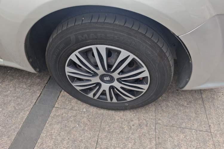 Used Buick Excelle 2011 1.6LX-AT Right Front Wheel Hub