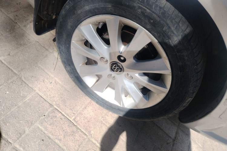 Used Buick Excelle 2011 1.6 LE-MT Right Front Wheel Hub