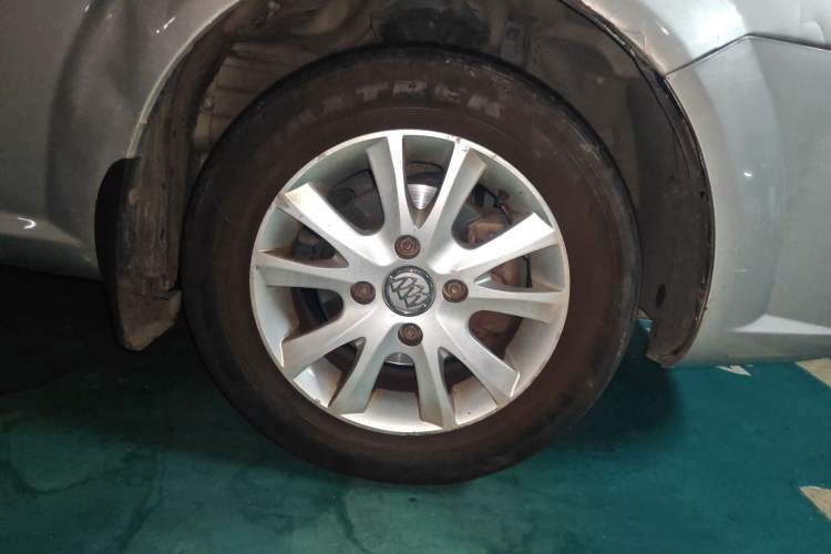 Used Buick Excelle 2011 1.6 LX-MT Right Front Wheel Hub