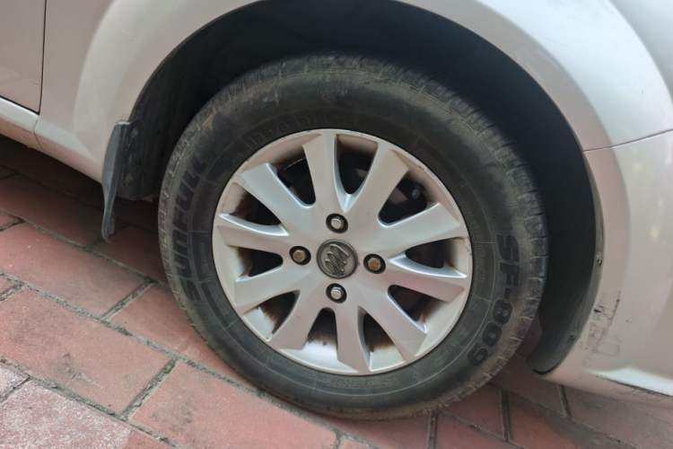 Used Buick Excelle 2011 1.6 LX-MT Right Front Wheel Hub