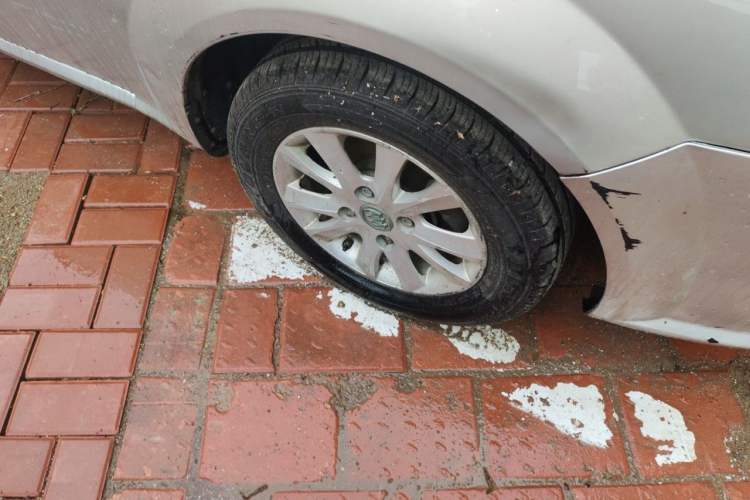 Used Buick Excelle 2011 1.6 LX-MT Right Front Wheel Hub