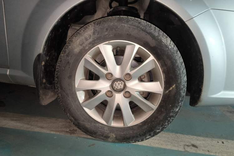 Used Buick Excelle 2011 1.6 LX-MT Right Front Wheel Hub