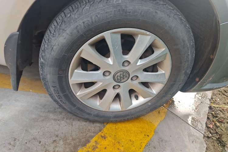 Used Buick Excelle 2011 1.6 LX-MT Right Front Wheel Hub