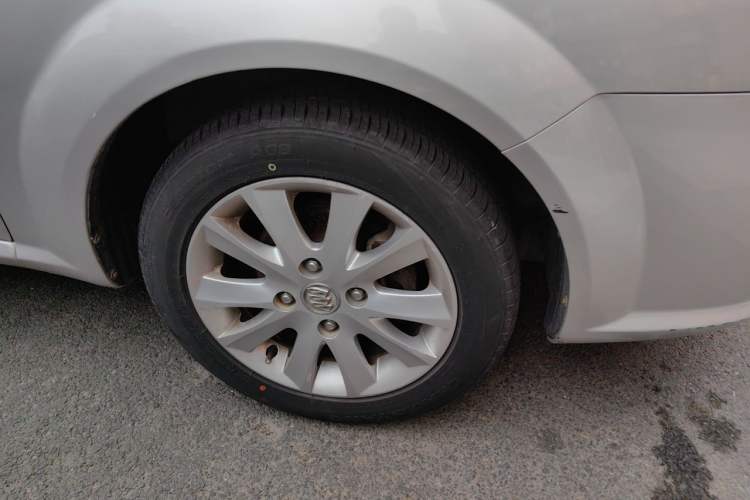 Used Buick Excelle 2011 1.6 LE-MT Right Front Wheel Hub