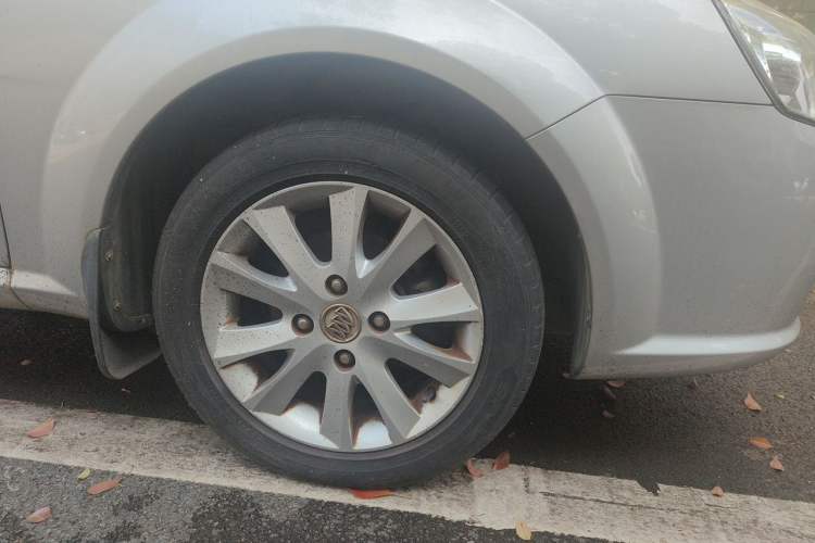 Used Buick Excelle 2011 1.6 LE-MT Right Front Wheel Hub