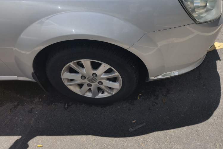 Used Buick Excelle 2011 1.6 LX-MT Right Front Wheel Hub