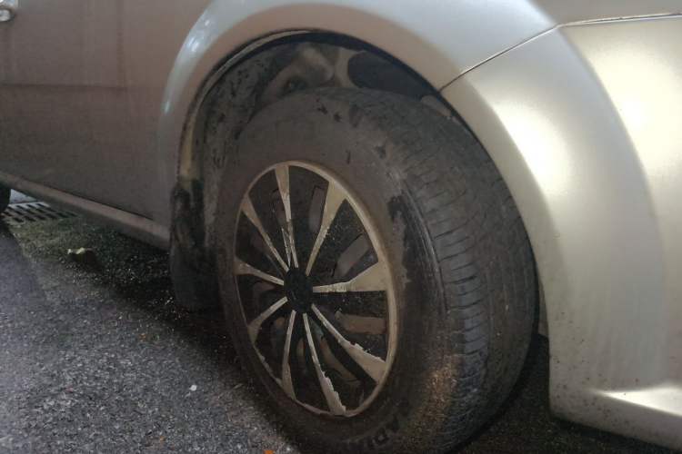 Used Buick Excelle 2011 1.6 LX-MT Right Front Wheel Hub