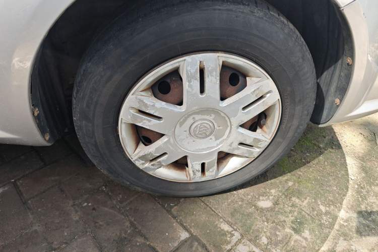 Used Buick Excelle 2011 1.6 LX-MT Right Front Wheel Hub