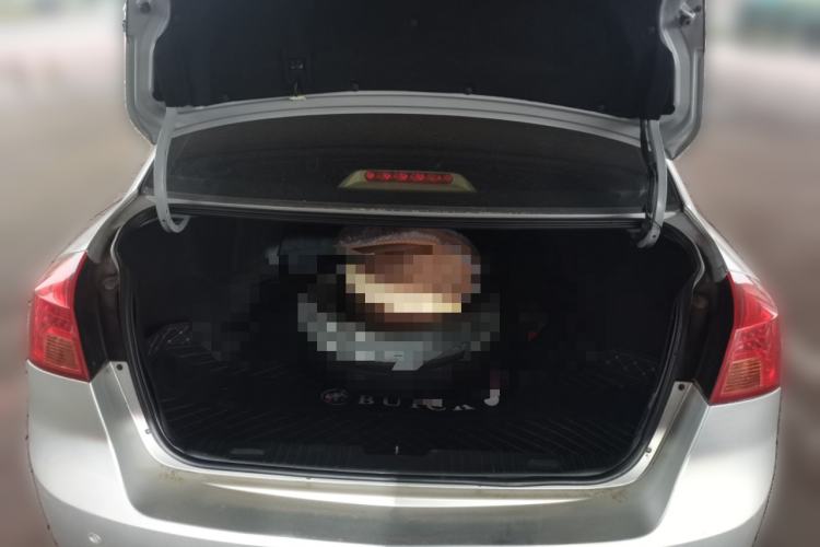 Used Buick Excelle 2011 1.6 LE-AT Trunk