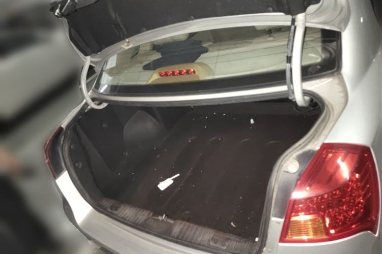 Used Buick Excelle 2011 1.6 LE-MT Trunk