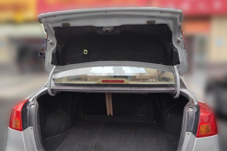 Used Buick Excelle 2011 1.6 LE-MT Trunk