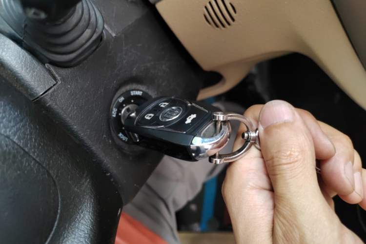 Used Buick Excelle 2011 1.6LX-AT Vehicle Key