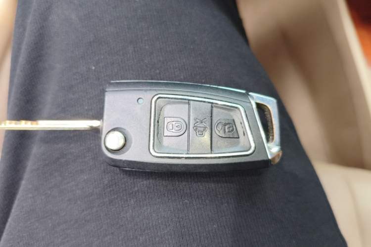 Used Buick Excelle 2011 1.6 LE-AT Vehicle Key