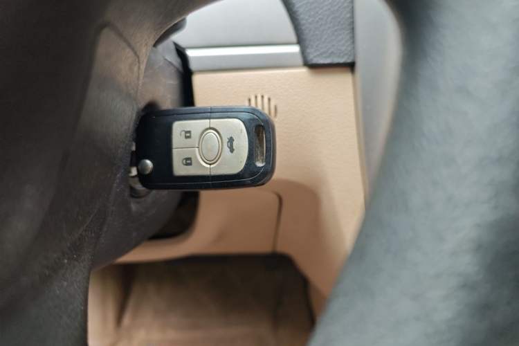Used Buick Excelle 2011 1.6LX-AT Vehicle Key